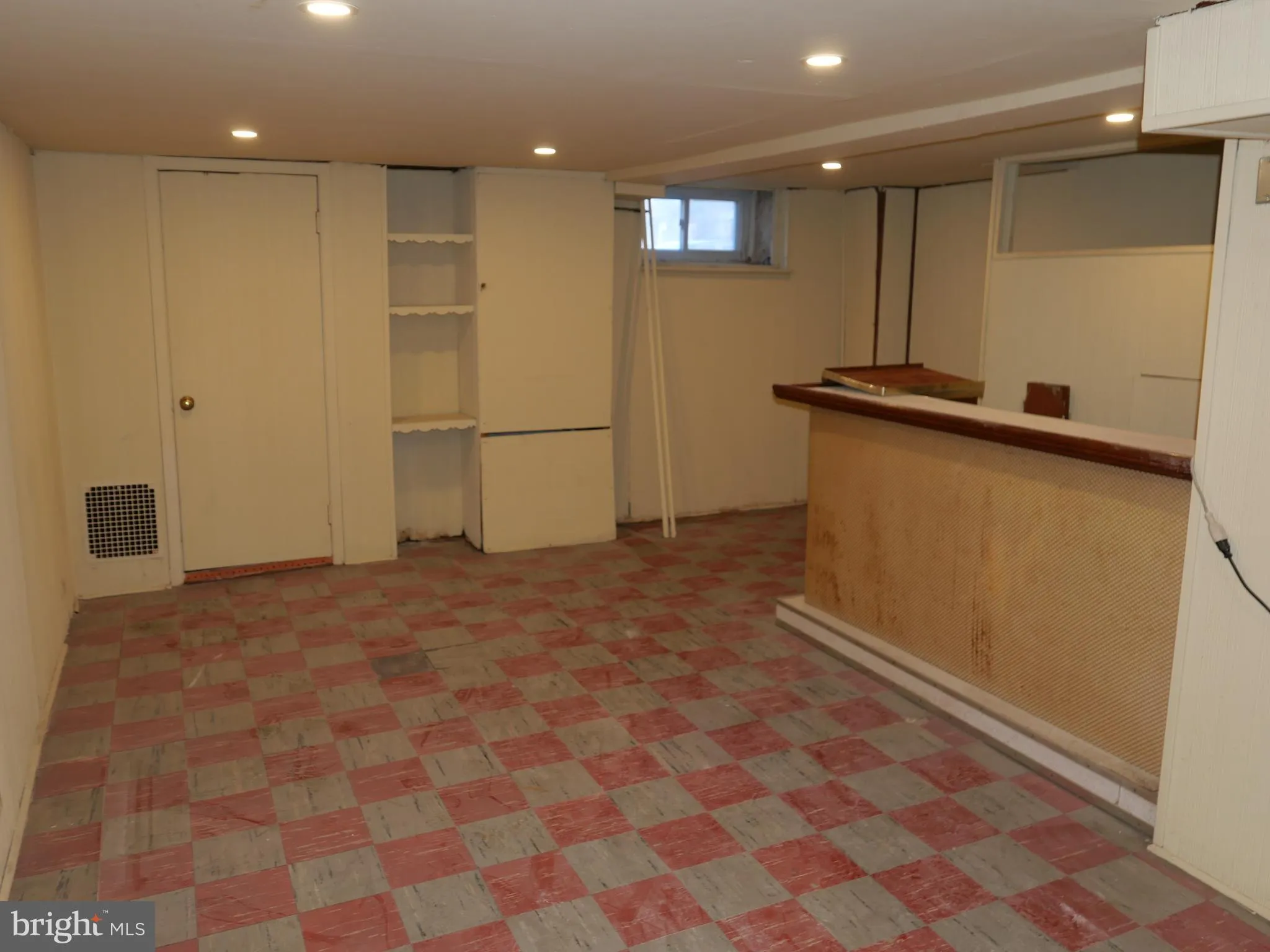 Upper Darby, Pennsylvania 19082, United States, 3 Bedrooms Bedrooms, ,1 BathroomBathrooms,Residential,Pending,30424