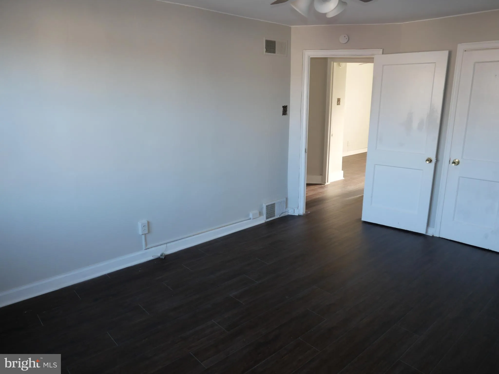 Upper Darby, Pennsylvania 19082, United States, 3 Bedrooms Bedrooms, ,1 BathroomBathrooms,Residential,Pending,30424