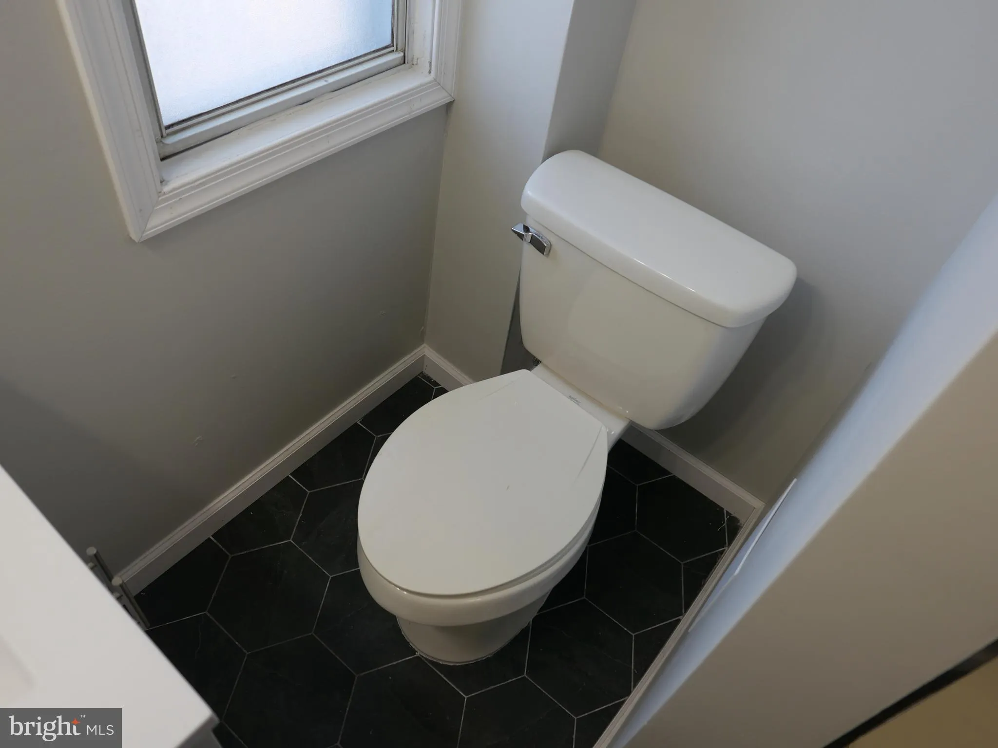 Upper Darby, Pennsylvania 19082, United States, 3 Bedrooms Bedrooms, ,1 BathroomBathrooms,Residential,Pending,30424