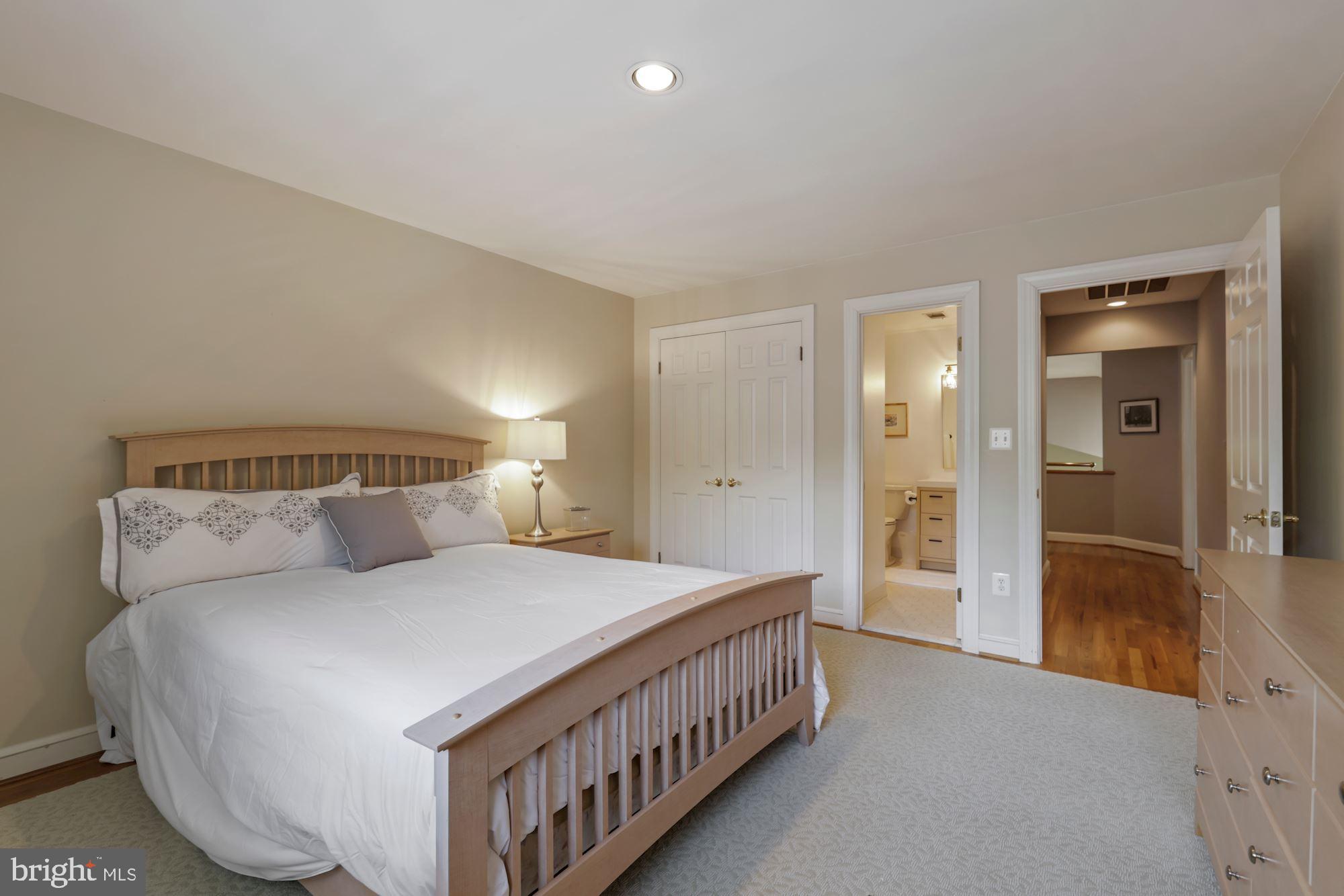 POTOMAC OUTSIDE - Residential