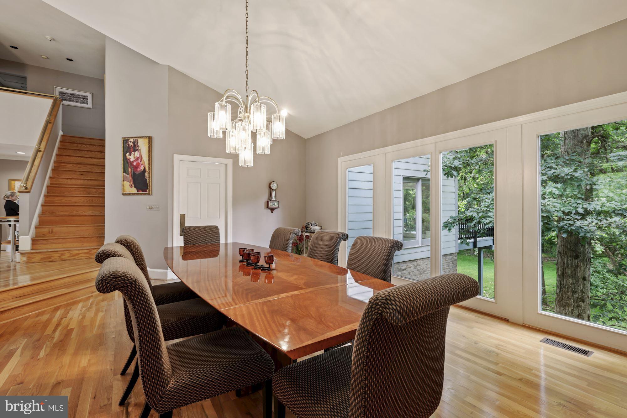 POTOMAC OUTSIDE - Residential