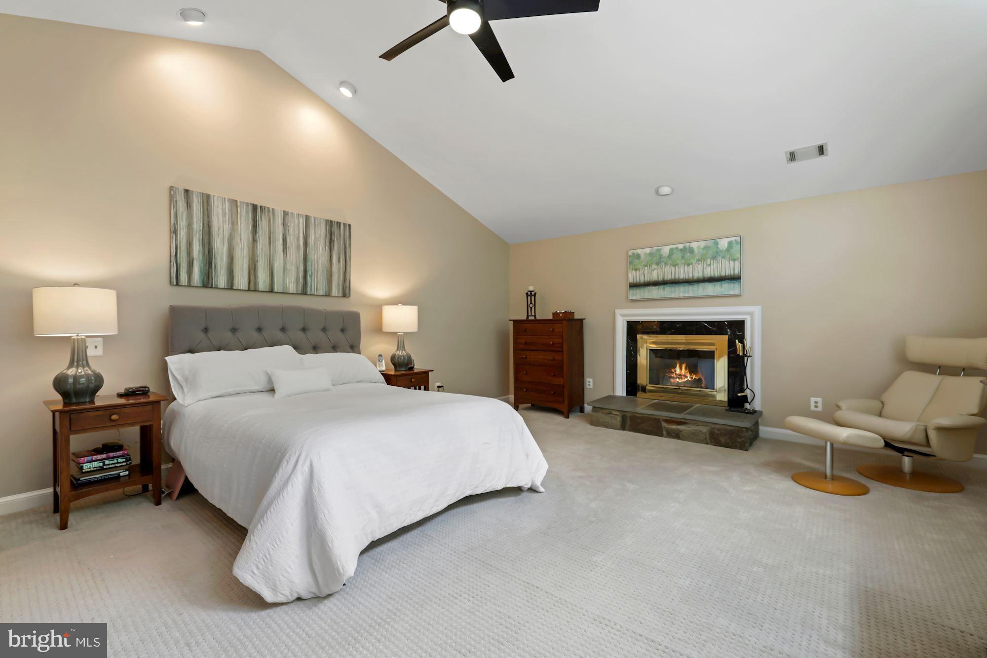 POTOMAC OUTSIDE - Residential