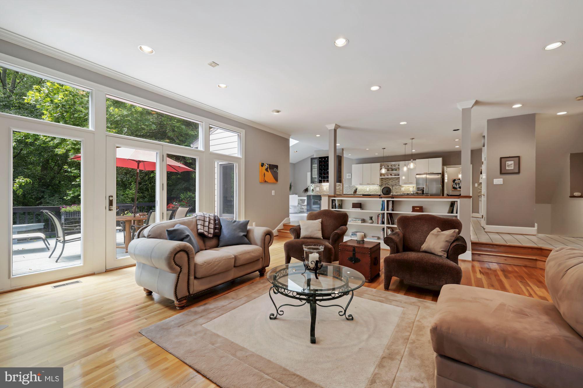 POTOMAC OUTSIDE - Residential