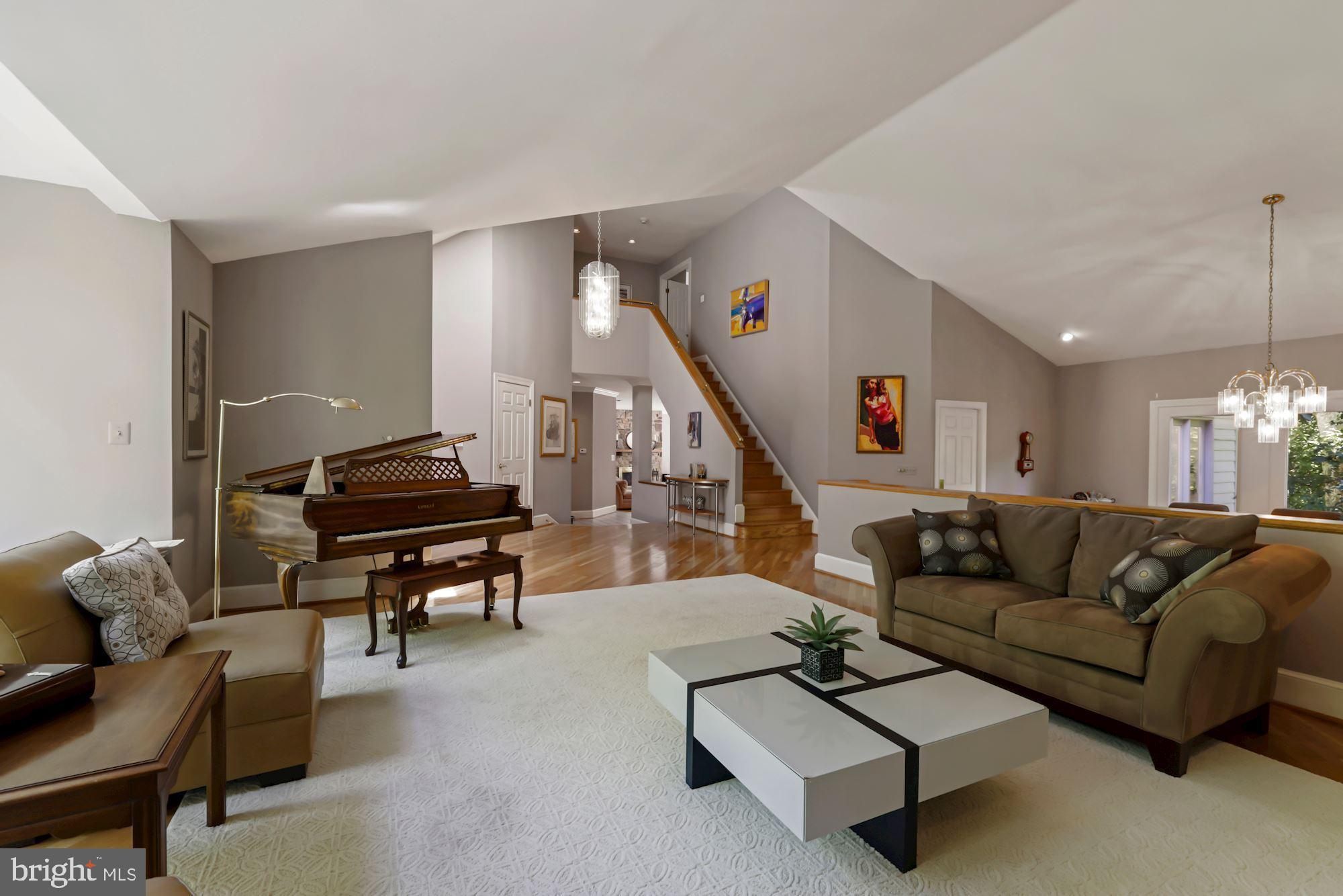 POTOMAC OUTSIDE - Residential