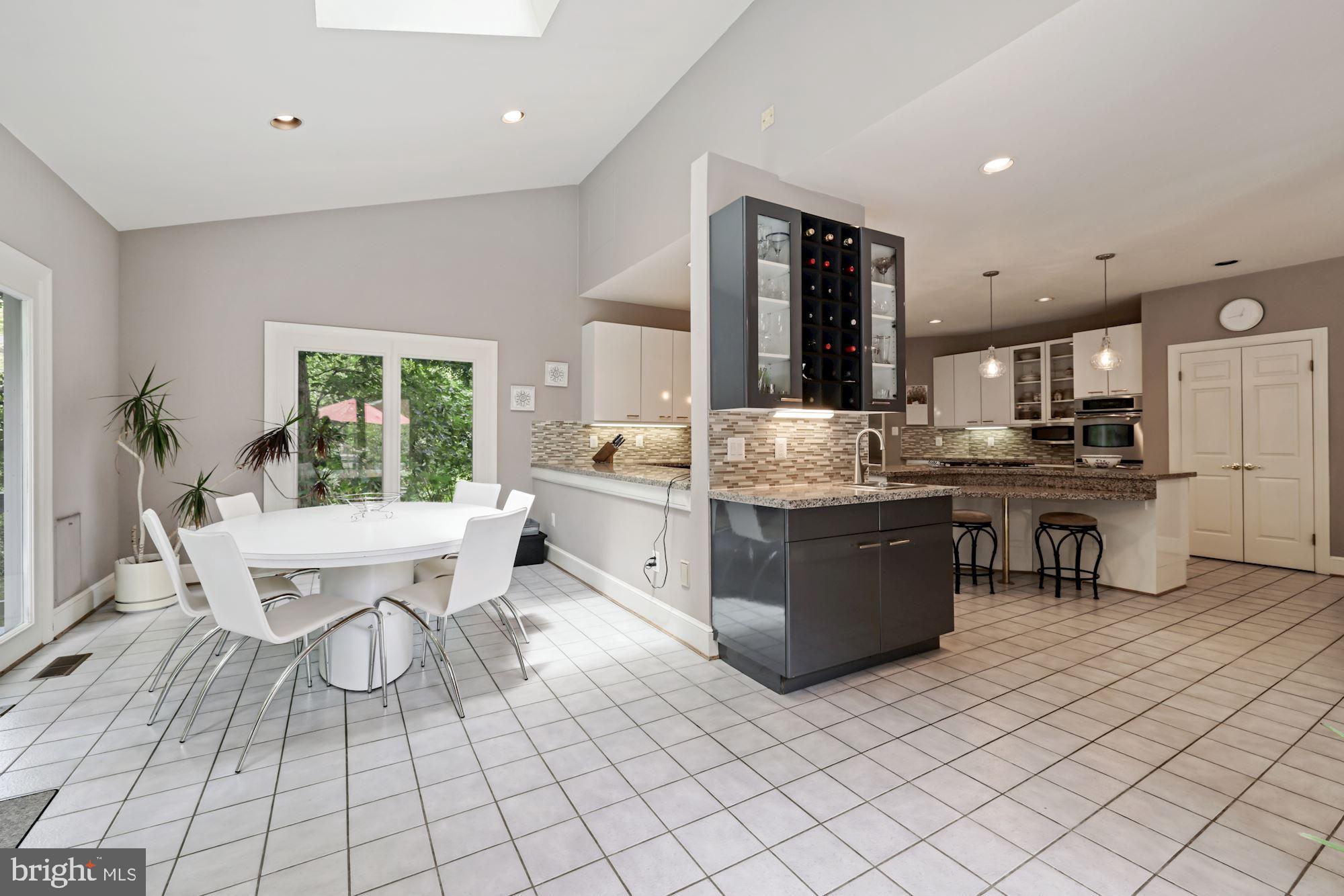 POTOMAC OUTSIDE - Residential