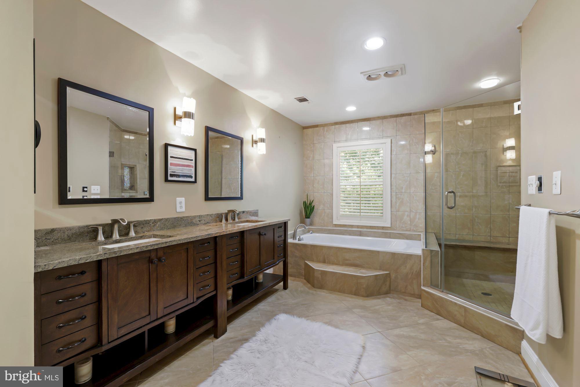 POTOMAC OUTSIDE - Residential