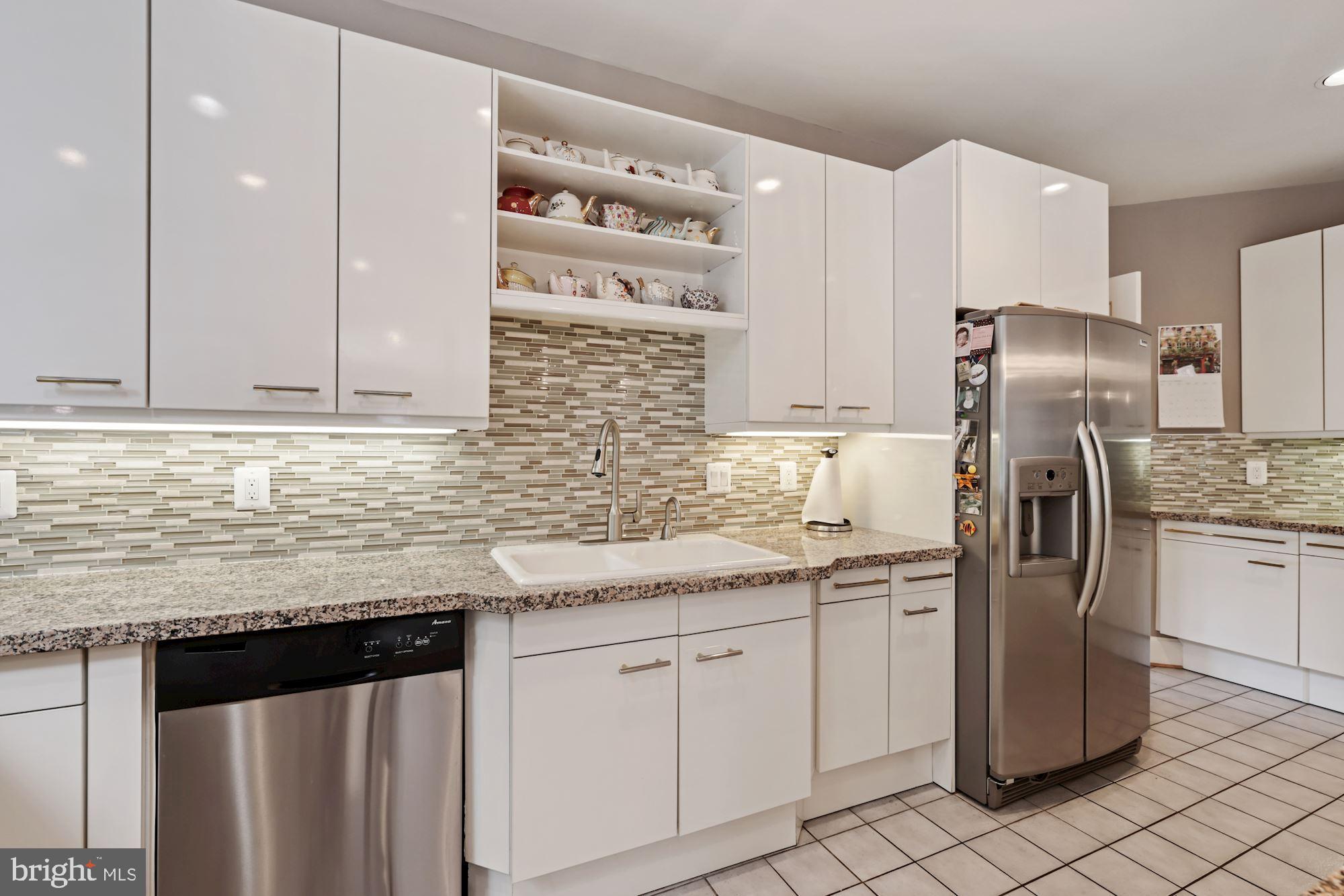 POTOMAC OUTSIDE - Residential