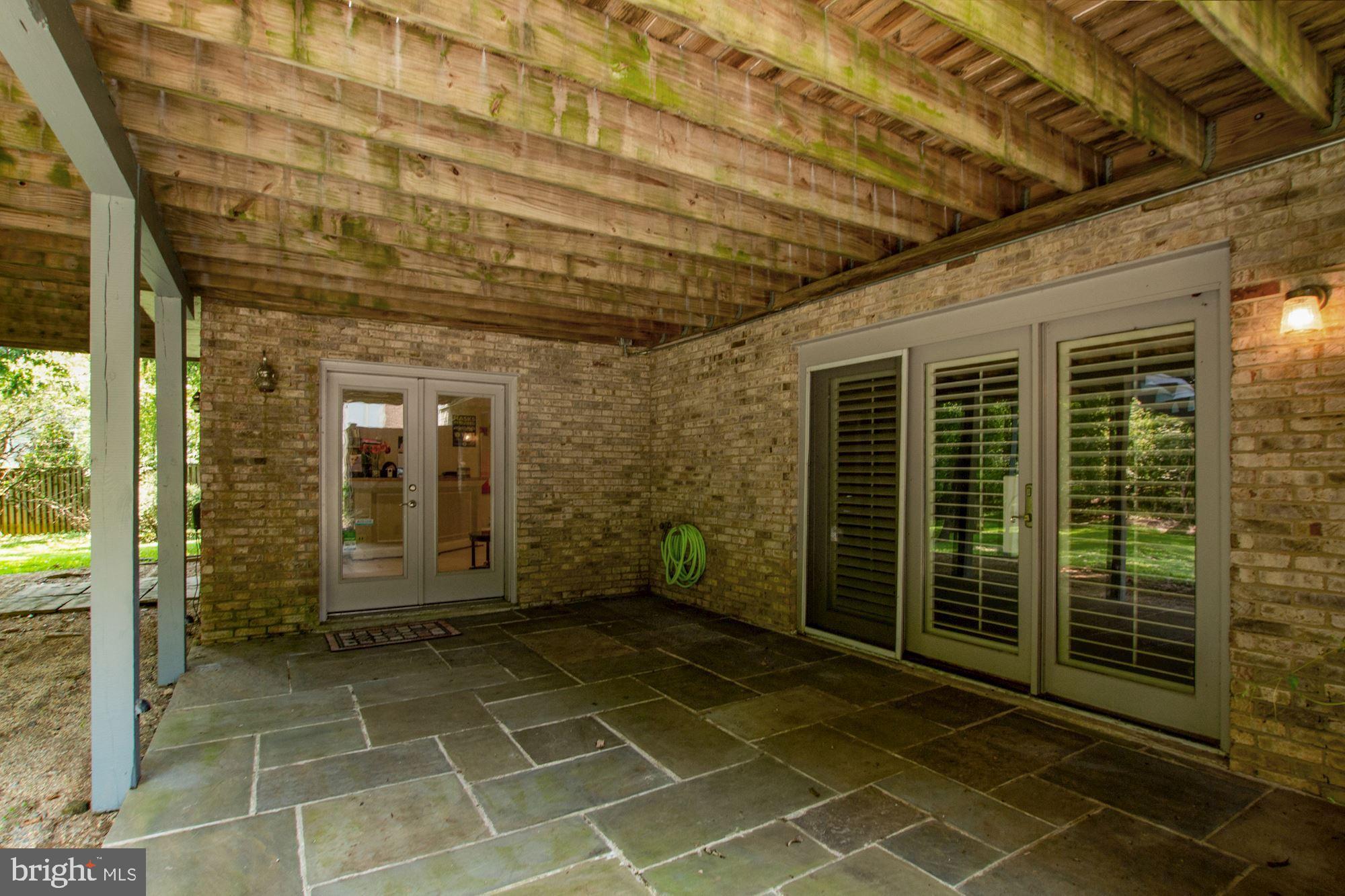 POTOMAC OUTSIDE - Residential