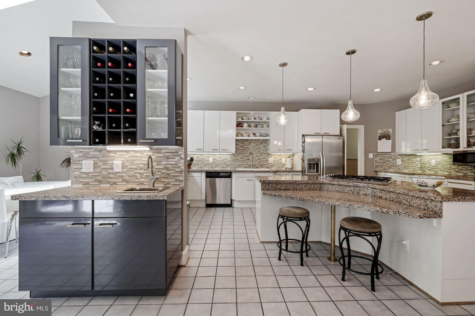 POTOMAC OUTSIDE - Residential