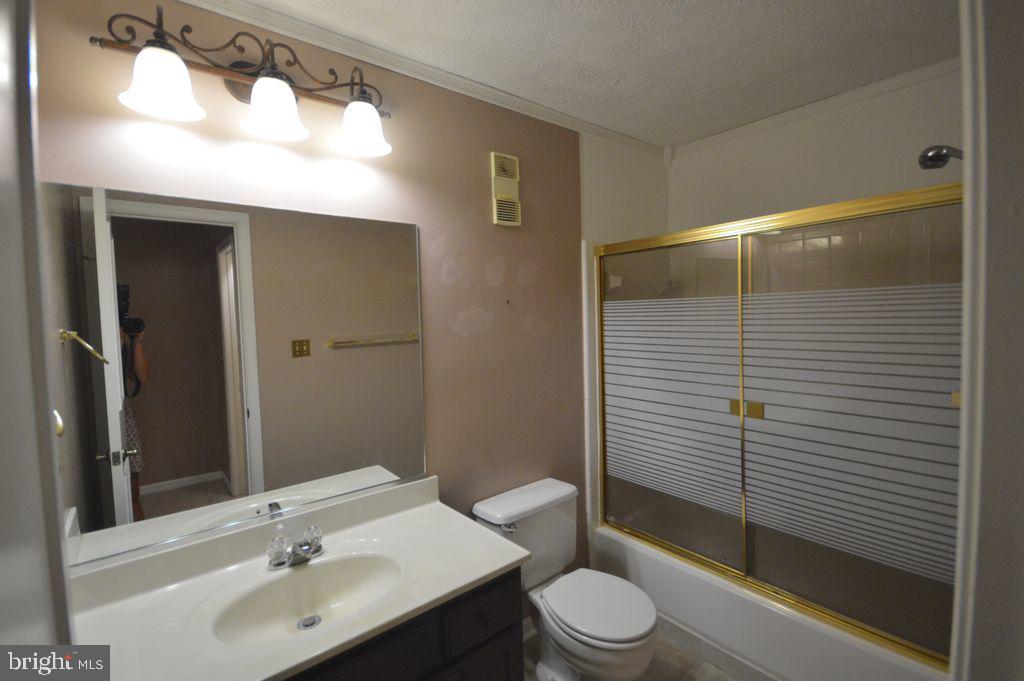 GAITHERSBURG - Residential Lease