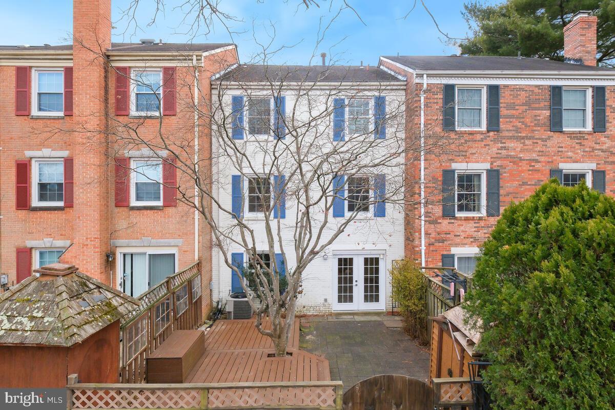 DIAMOND FARMS - Residential