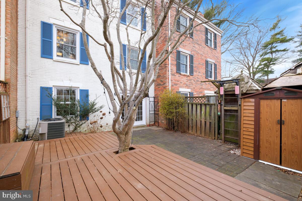 DIAMOND FARMS - Residential