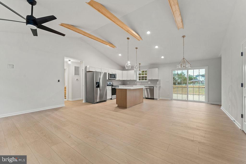 15404 SYCAMORE TREE COURT