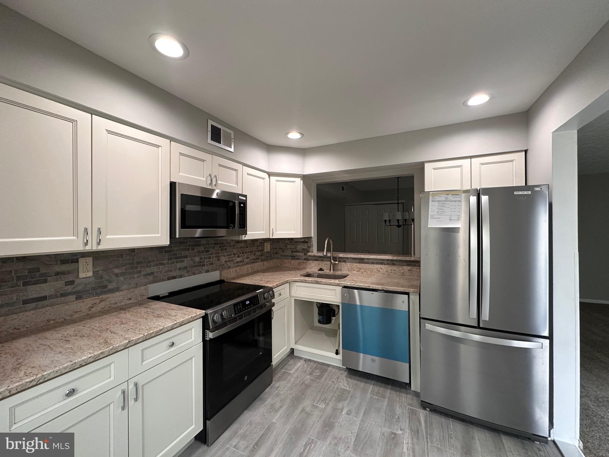 16012 CLARK COURT