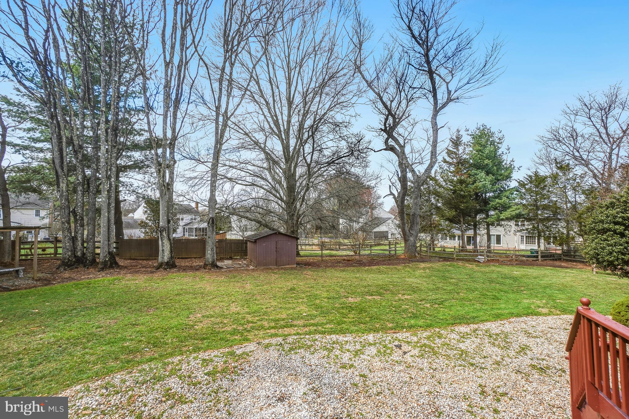 WASHINGTONIAN WOODS - Residential