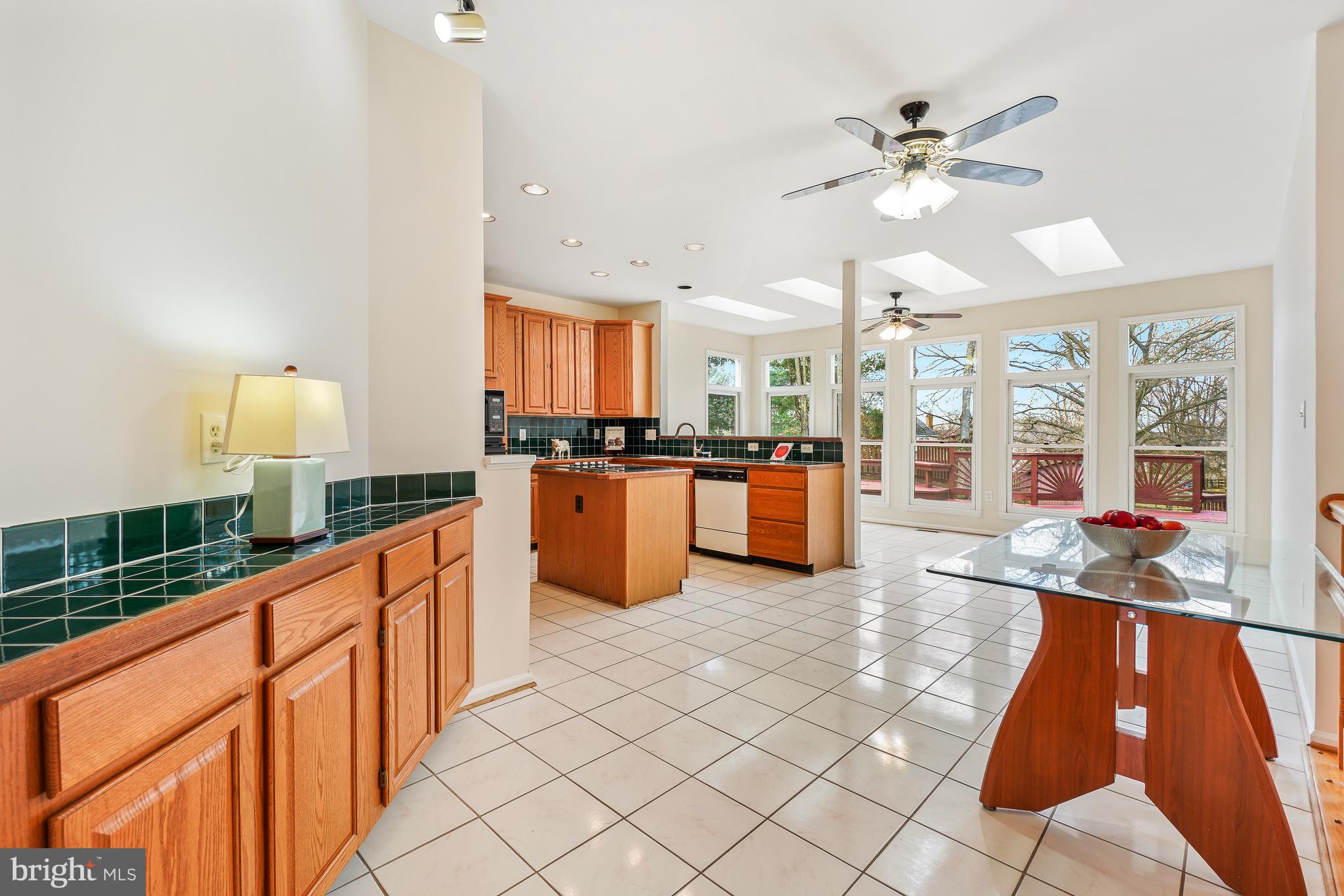 WASHINGTONIAN WOODS - Residential