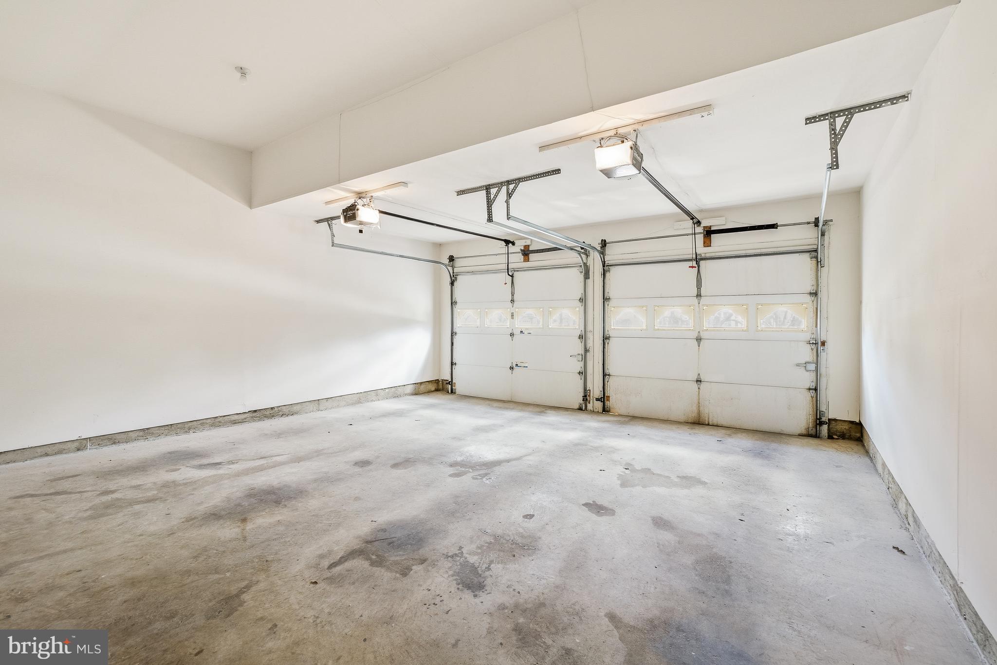 WASHINGTONIAN WOODS - Residential