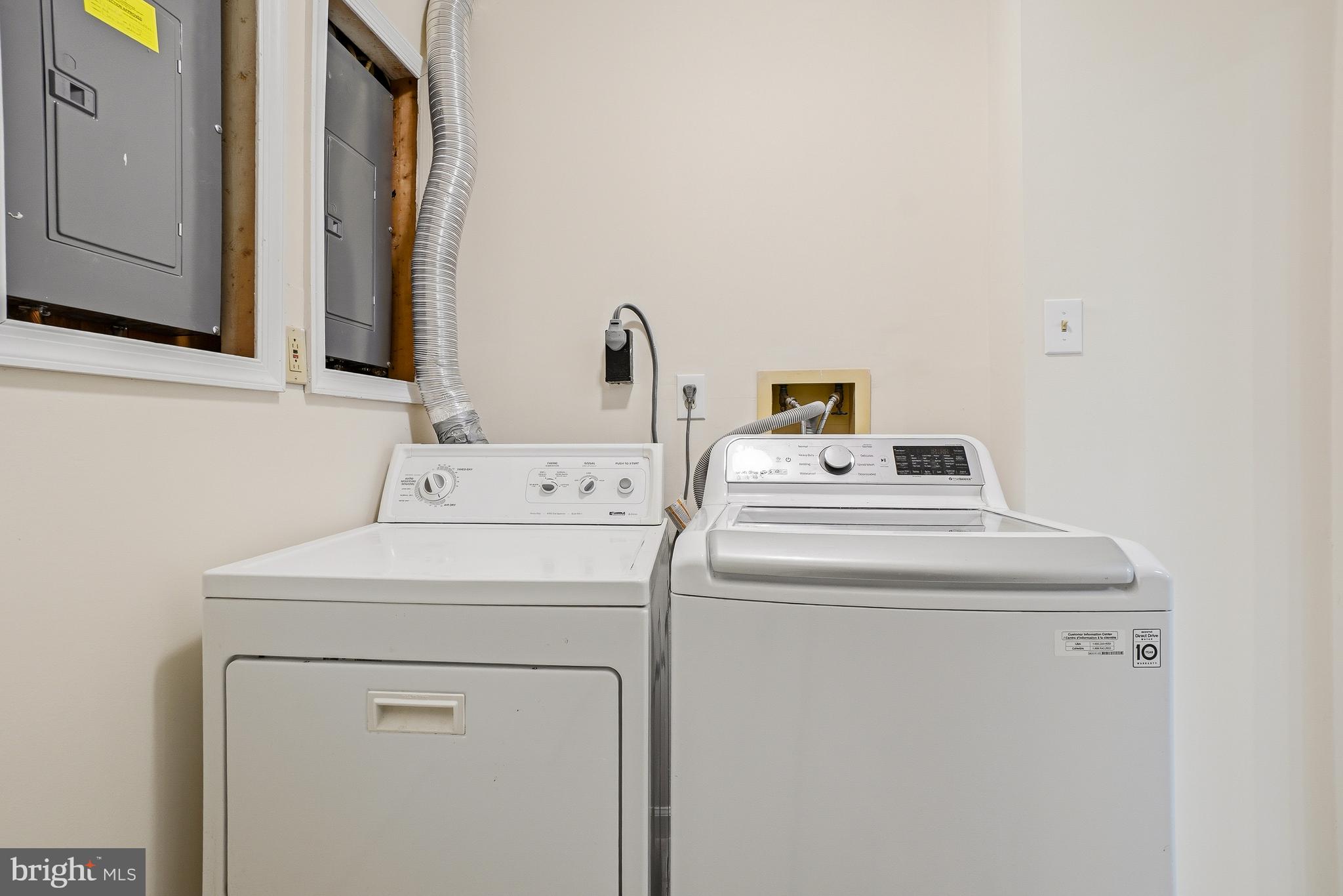 WASHINGTONIAN WOODS - Residential