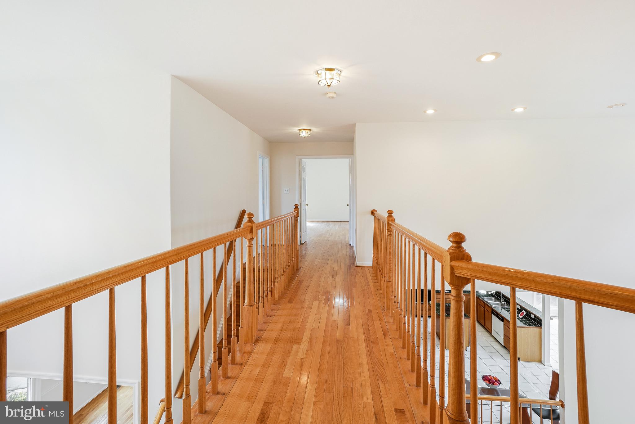 WASHINGTONIAN WOODS - Residential