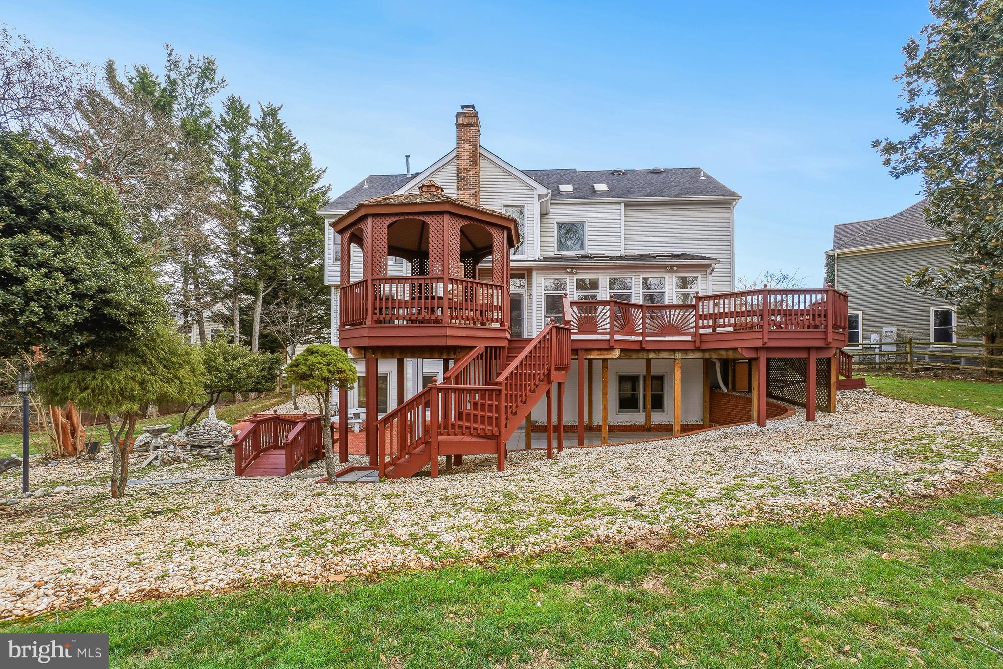 WASHINGTONIAN WOODS - Residential