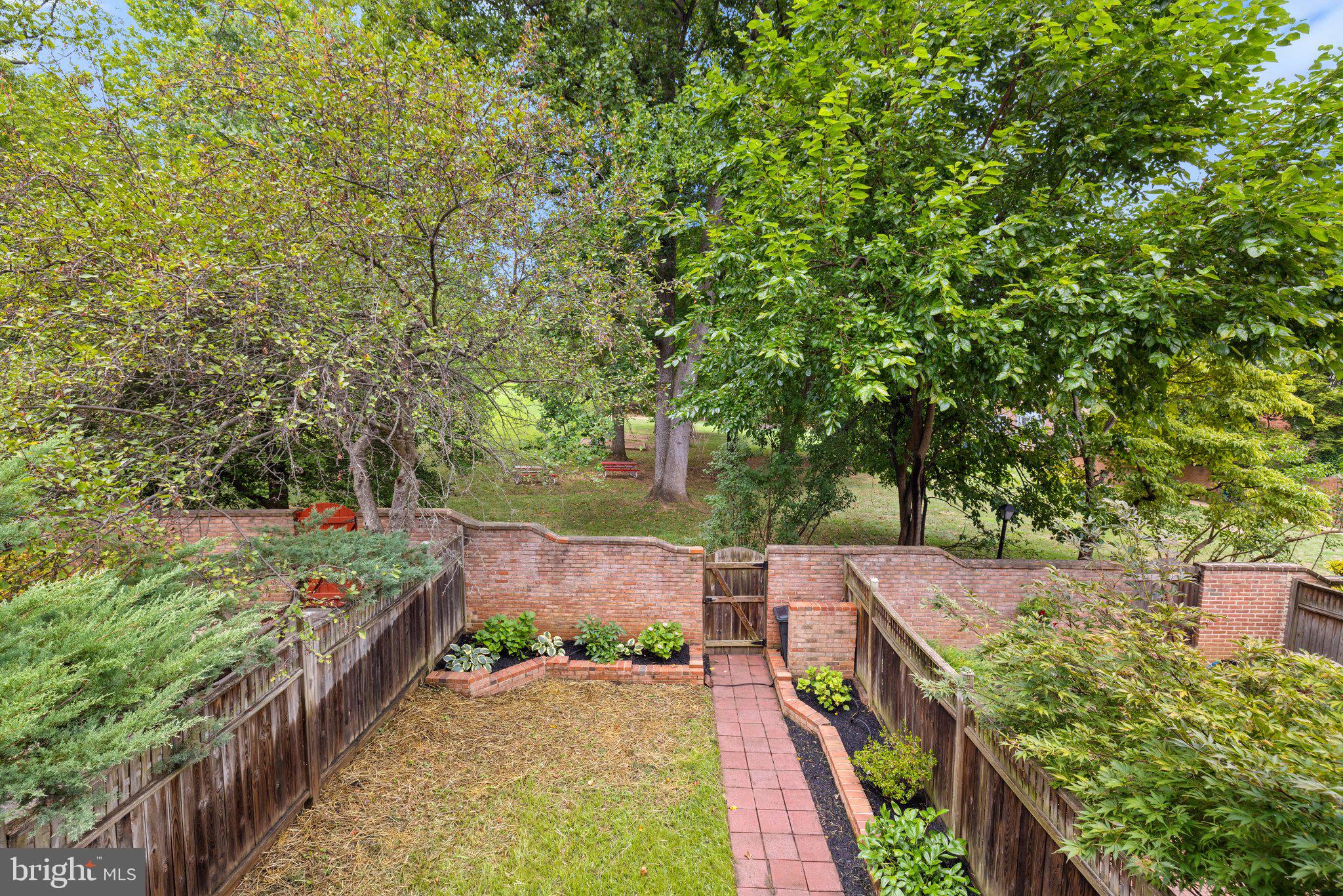 STONEHURST - Residential