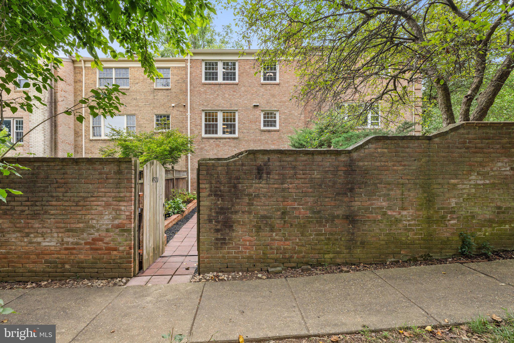 STONEHURST - Residential