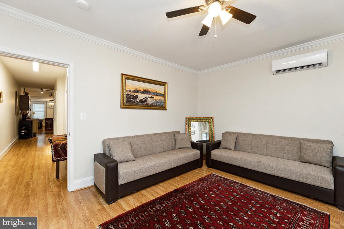 CAPITOL HILL - Residential Lease