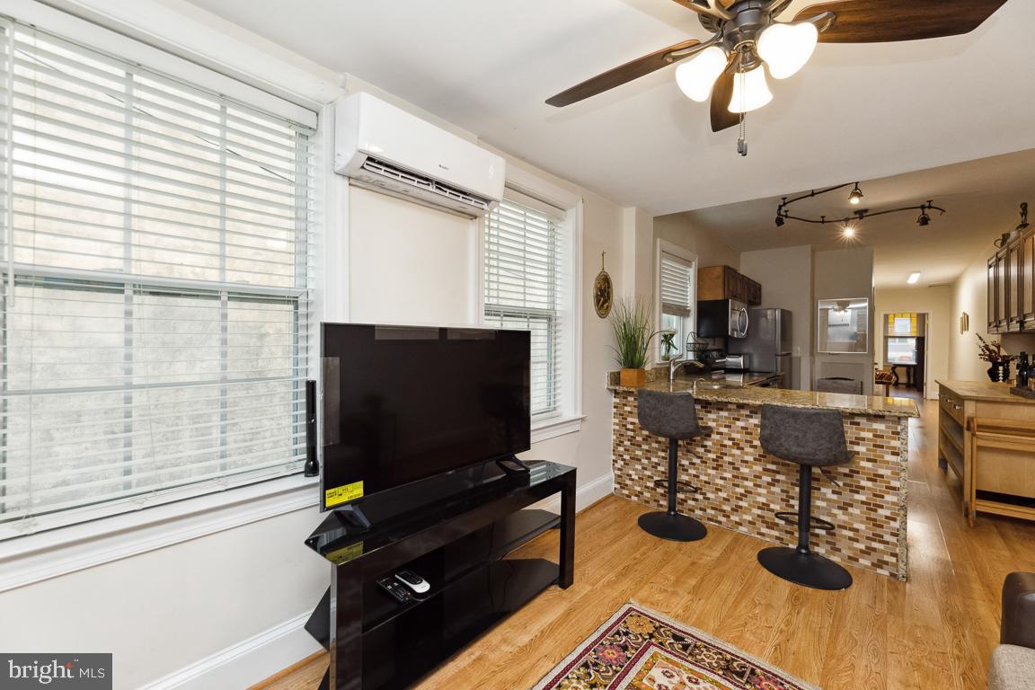 CAPITOL HILL - Residential Lease