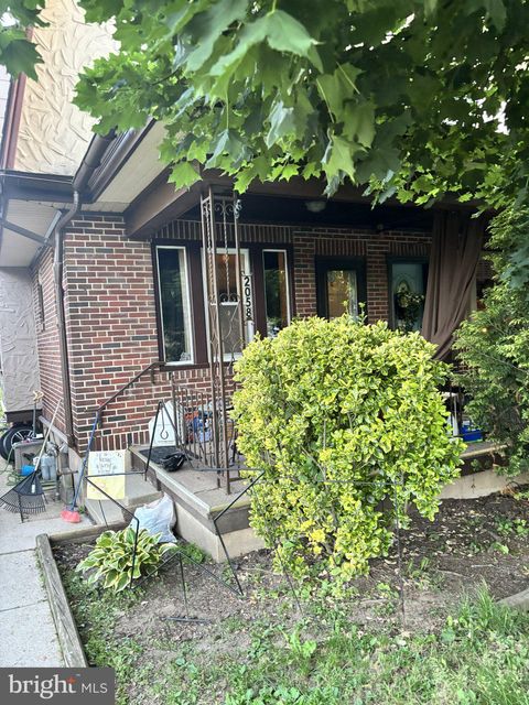 Townhouse For Sale - 2058 Cleveland Avenue<br/> READING, PA 19609