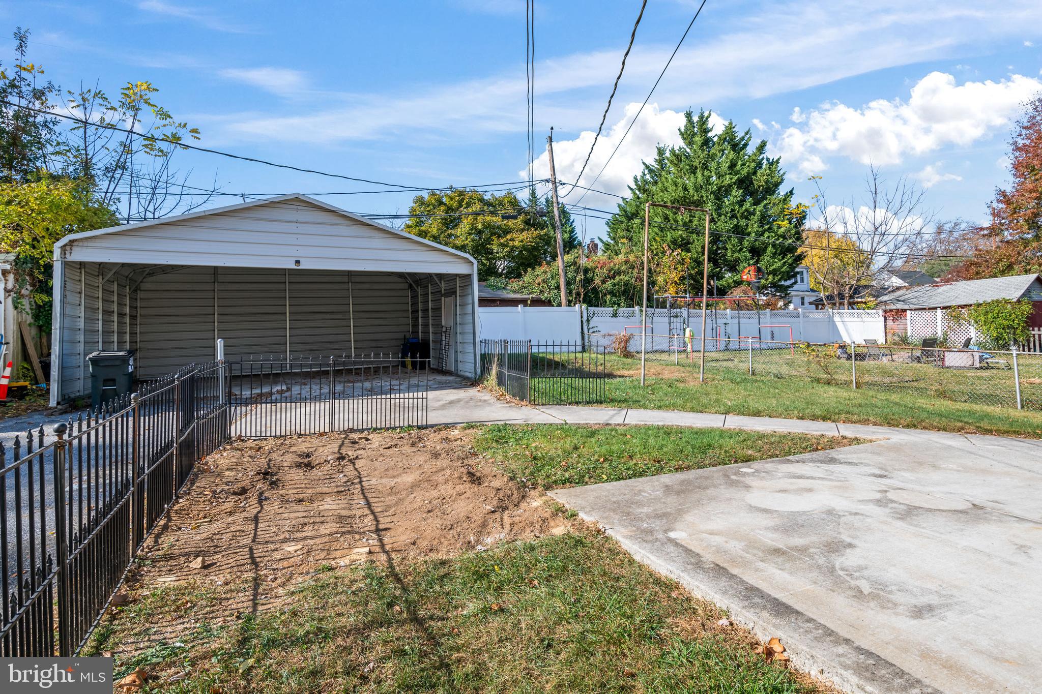 ELMWOOD - Residential