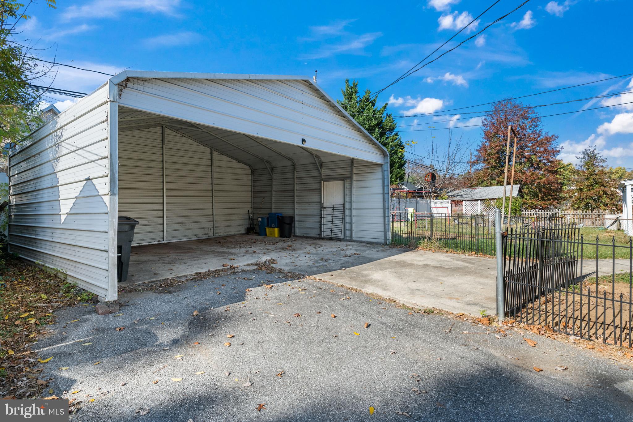 ELMWOOD - Residential