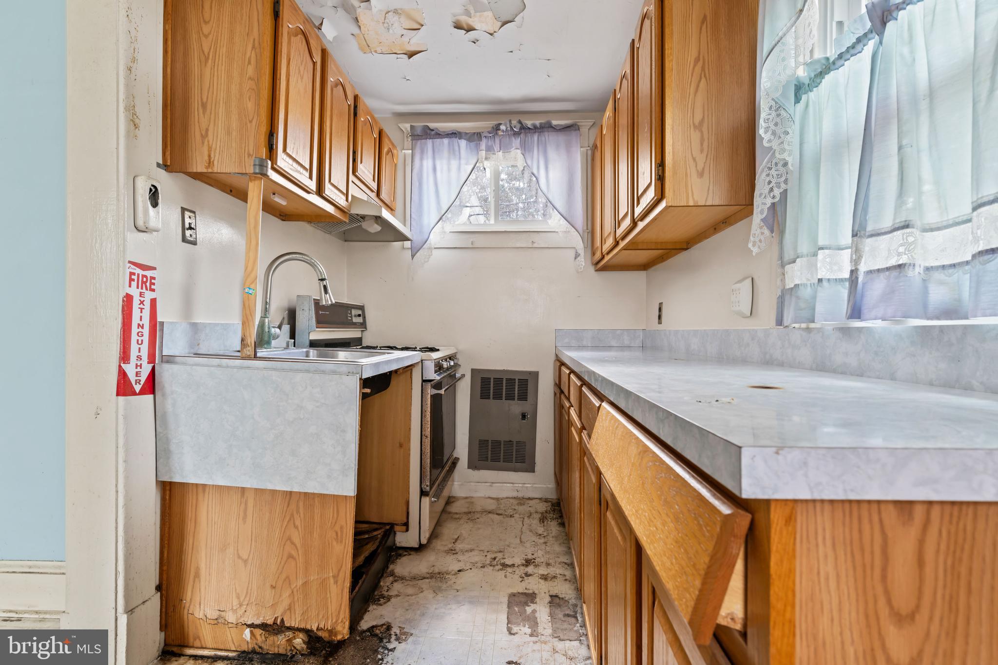 ELMWOOD - Residential