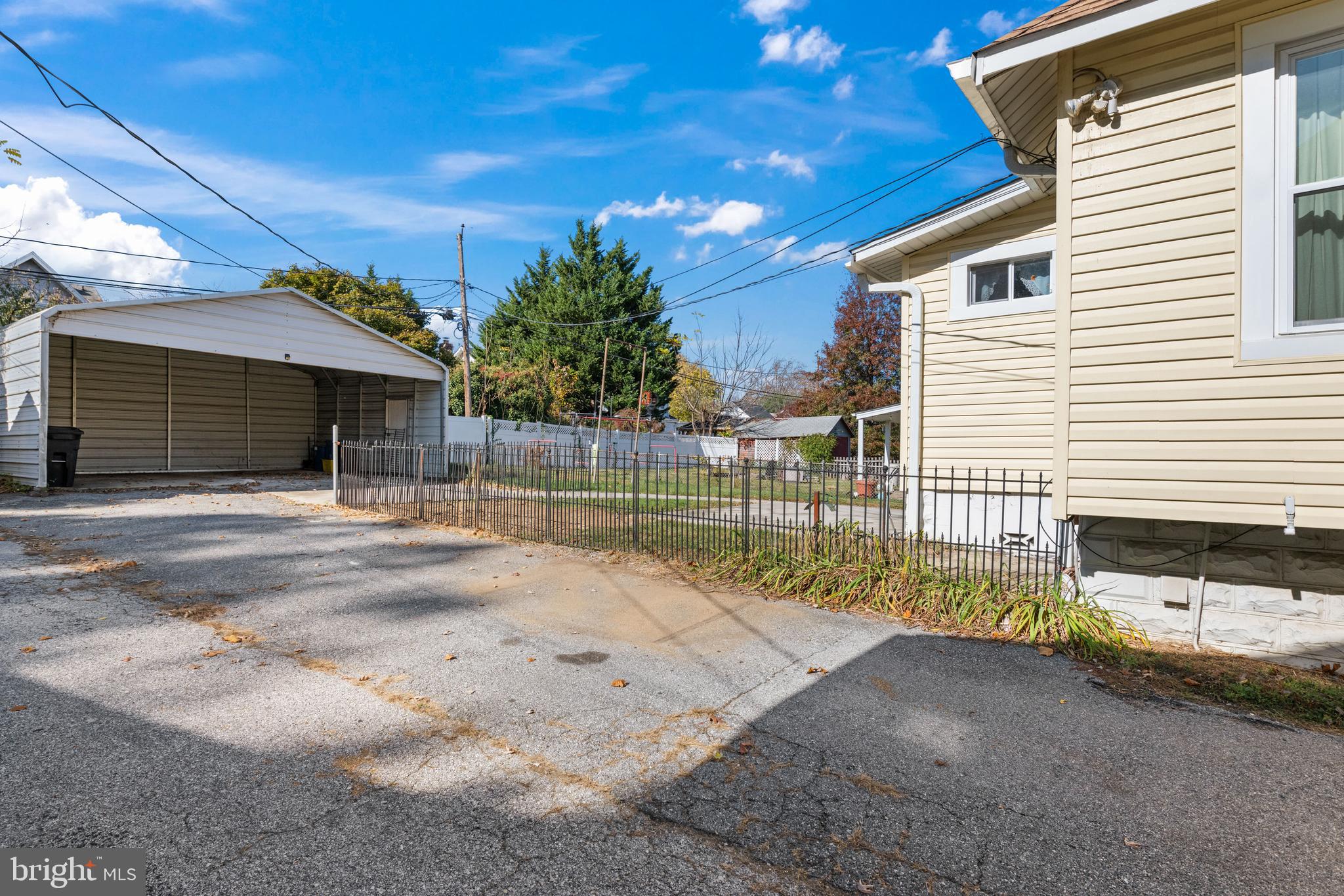 ELMWOOD - Residential