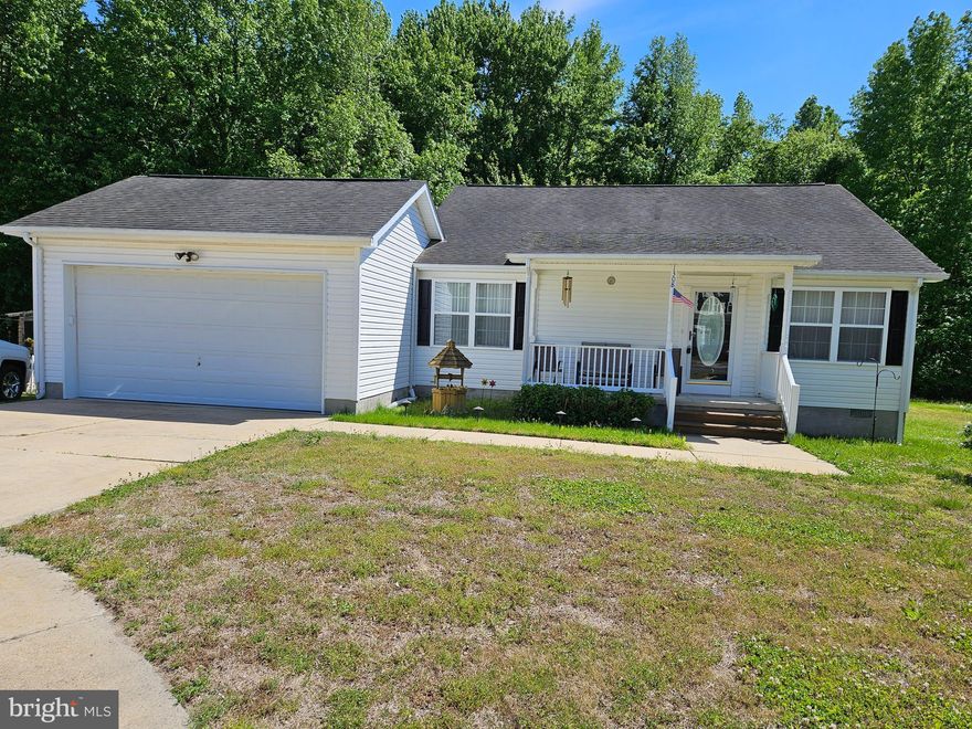 Well maintained ranch style home located in Cul -de -sac backing to trees. Three bedrooms ,two full baths , Eat in Kitchen, bright Living room plus den overlooking wooded back yard. Deck is ideal for that outdoor space to entertain. Two car garage offers space for storage in addition to parking. Sellers are offering allowance for new flooring. Make this your new home!