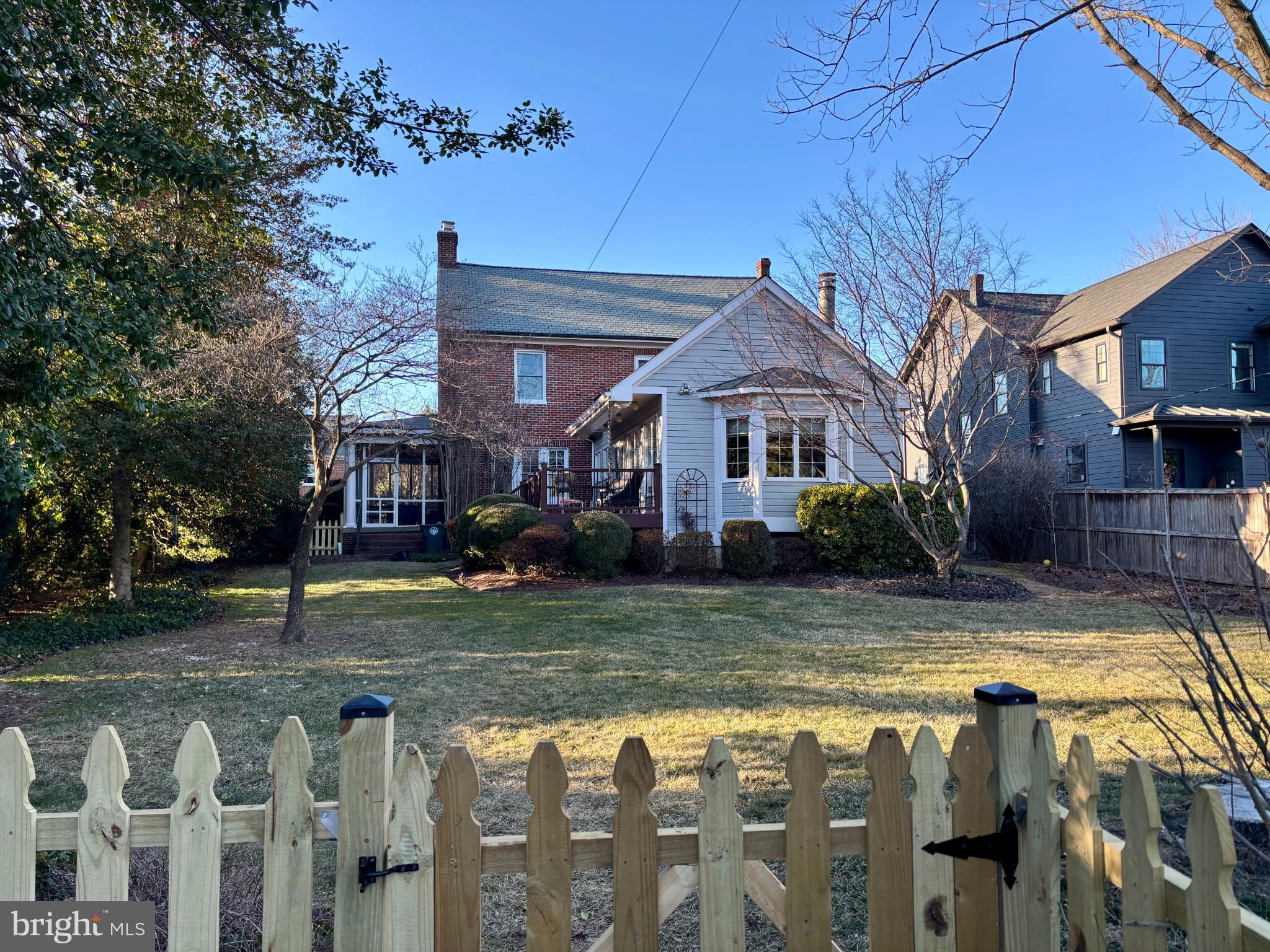 328 LINDBERGH AVENUE