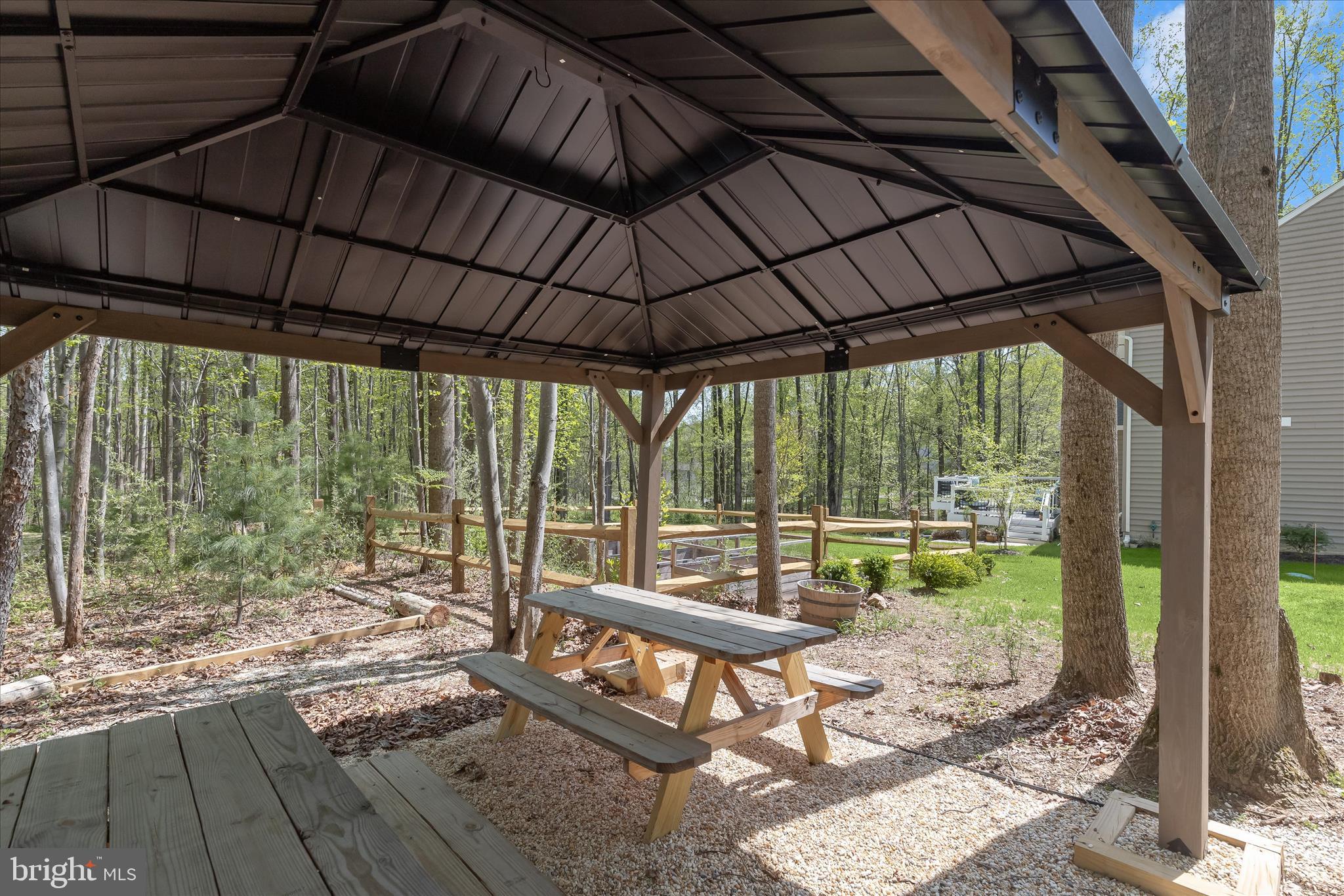 TEMPLES DELIGHT - Residential