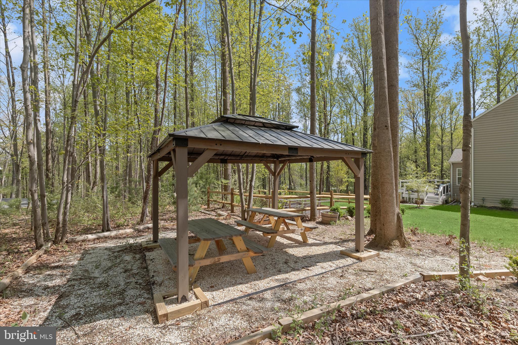 TEMPLES DELIGHT - Residential