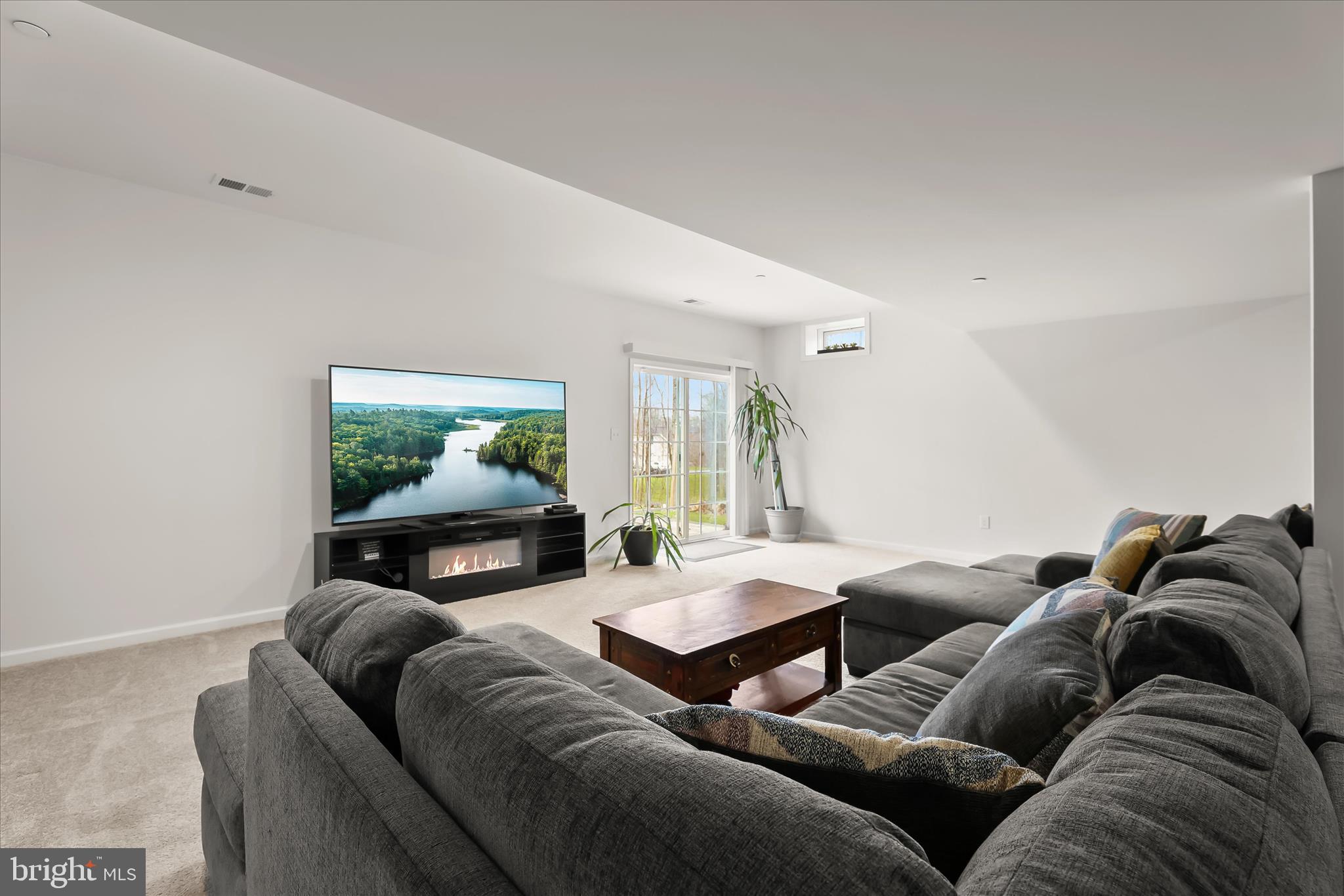 TEMPLES DELIGHT - Residential