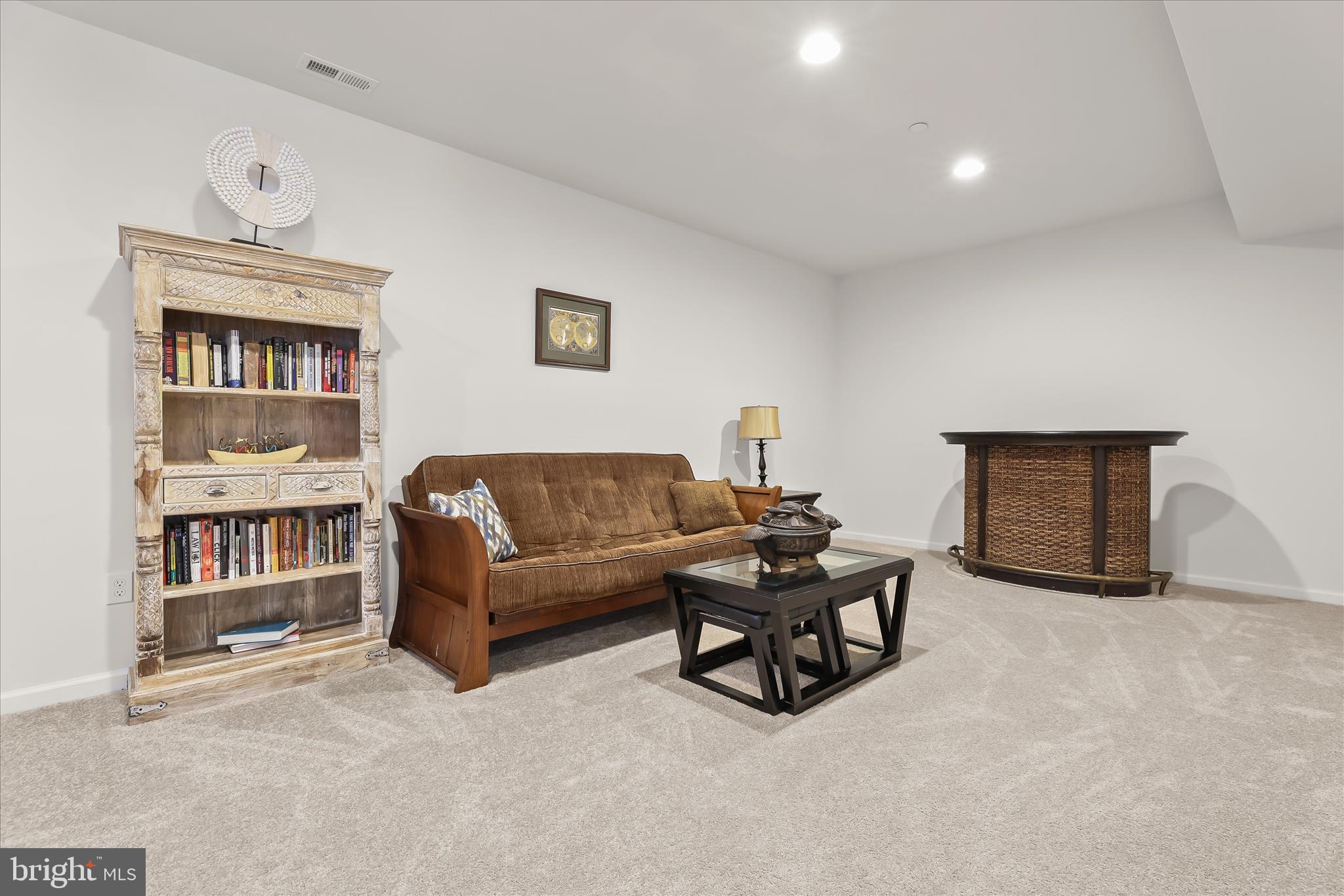 TEMPLES DELIGHT - Residential