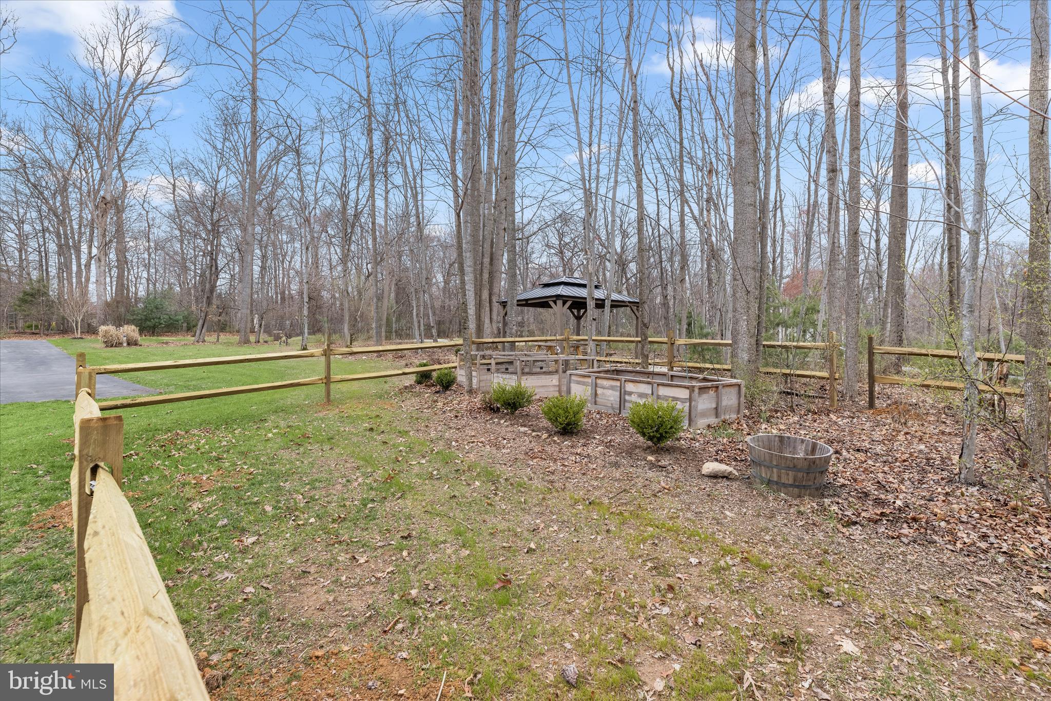 TEMPLES DELIGHT - Residential