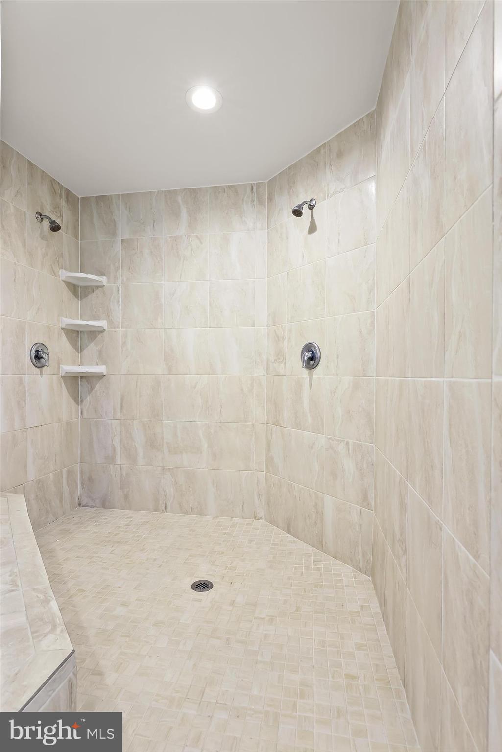 TEMPLES DELIGHT - Residential