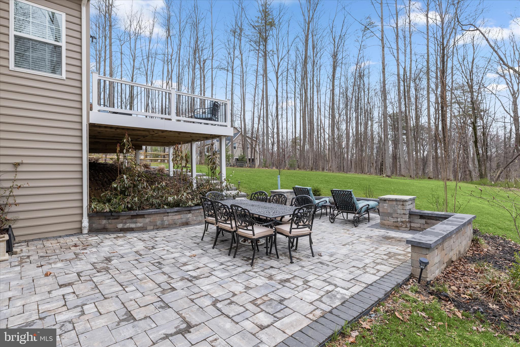 TEMPLES DELIGHT - Residential