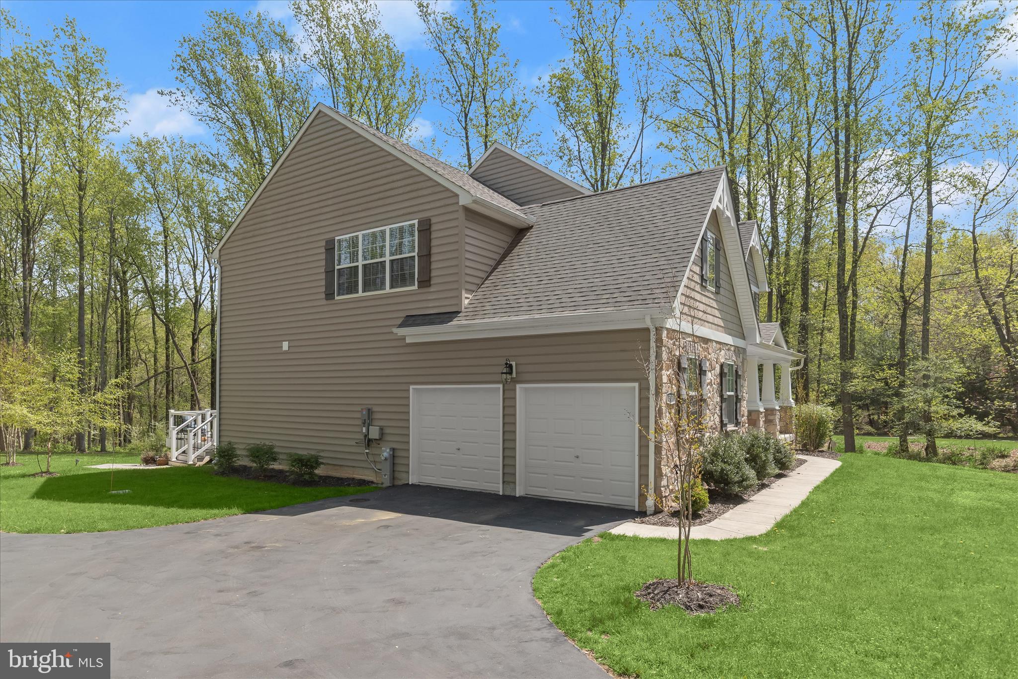 TEMPLES DELIGHT - Residential