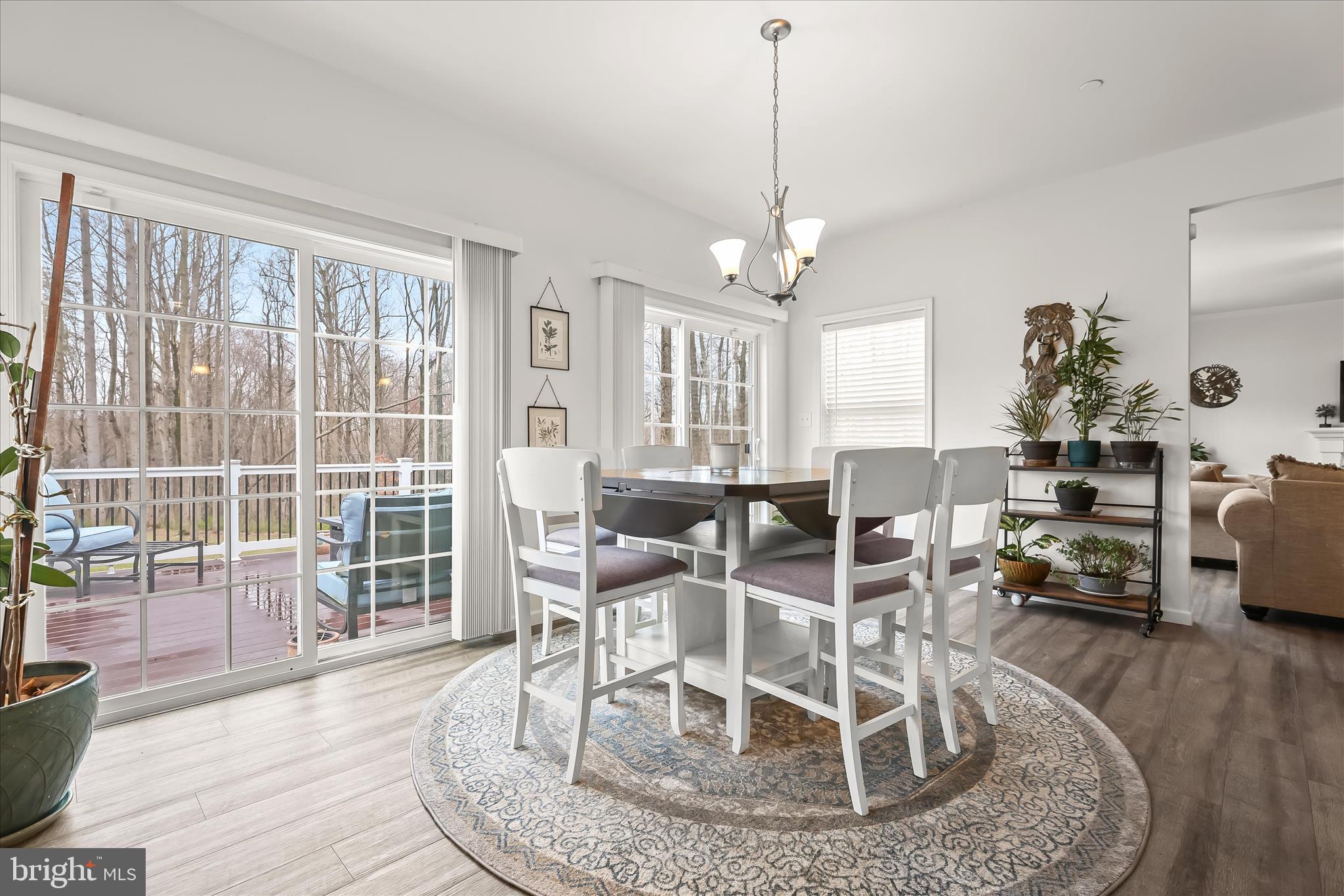 TEMPLES DELIGHT - Residential