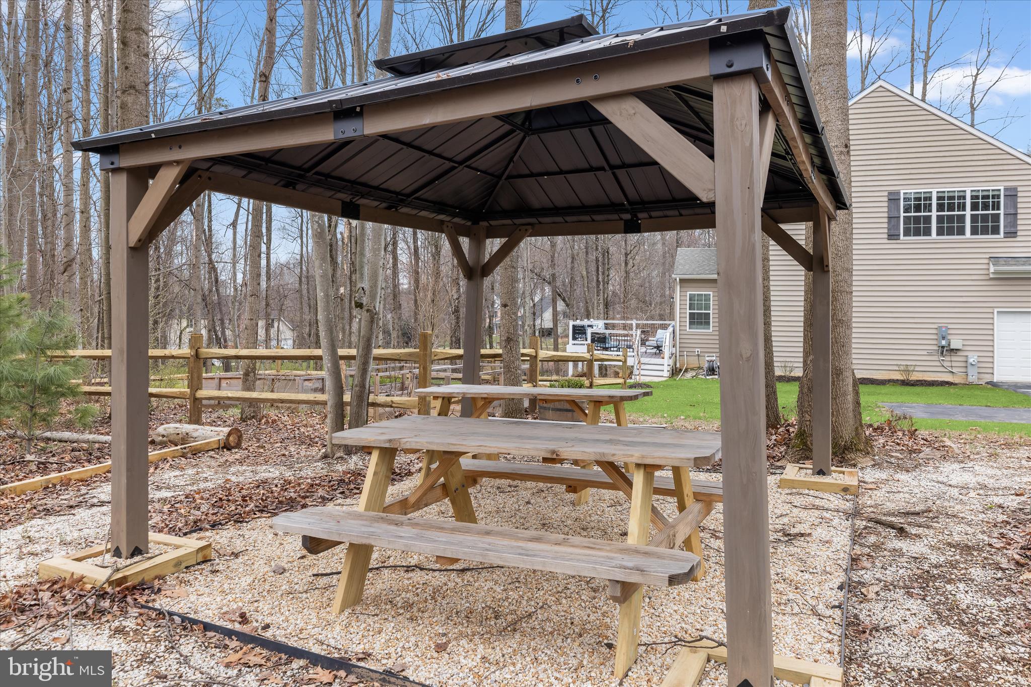 TEMPLES DELIGHT - Residential