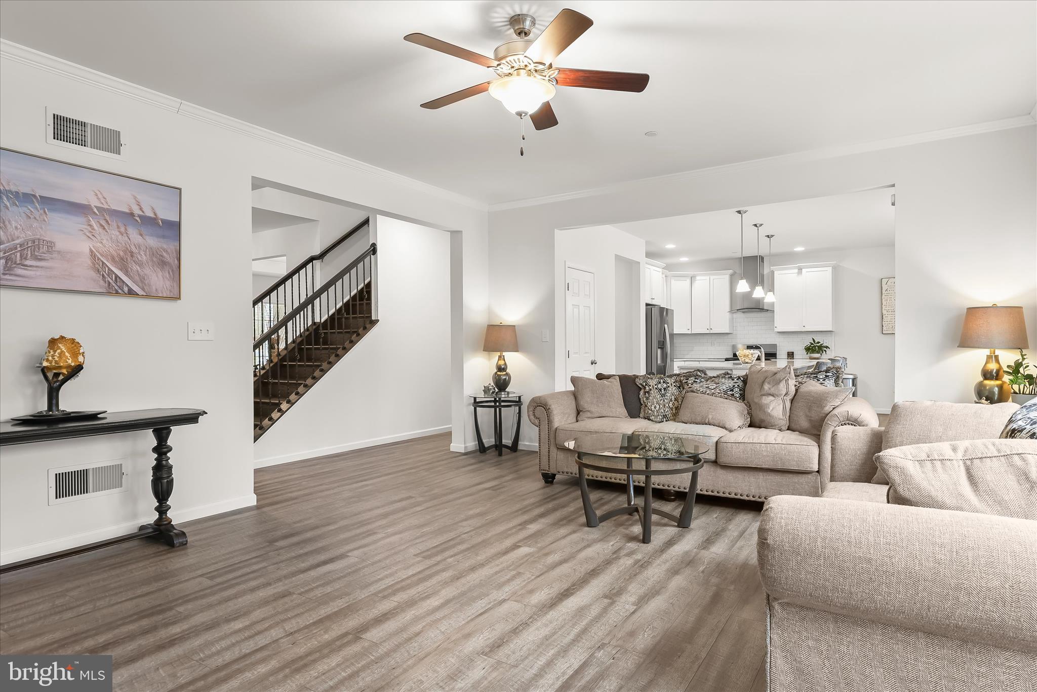 TEMPLES DELIGHT - Residential