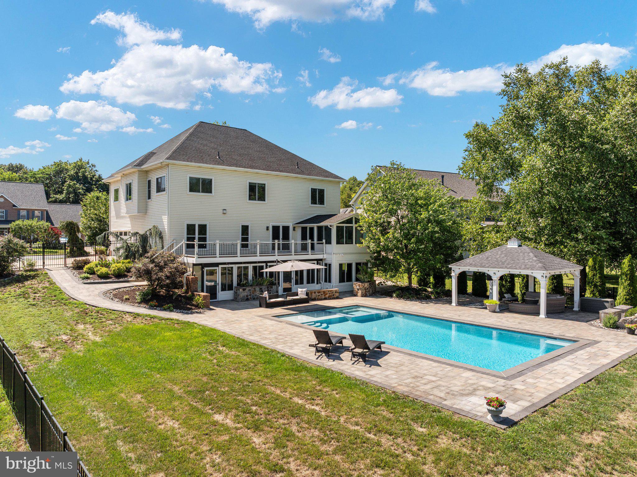 116 HERMITAGE BOULEVARD