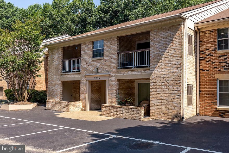 Beautiful & bright 2 bedroom, 2 bath condo located in Burke. Updated eat-in kitchen with granite countertops, stainless steel appliances, and hardwood flooring. Open floor plan with an inviting living room, great for entertaining. Spacious master bedroom with dressing area and multiple closets. Additional bedroom with full bath. Patio backing to woods. 1 assigned parking space. Quiet neighborhood