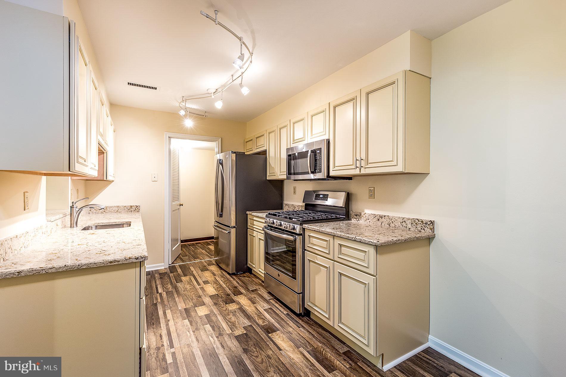 BURKE COVE - Residential Lease