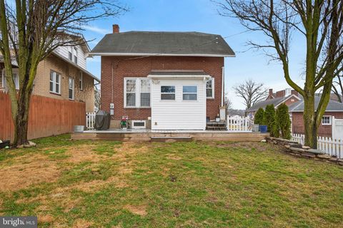 Tiny photo for 15 Spruce Street, MIDDLETOWN, PA 17057 (MLS # PADA2057306)